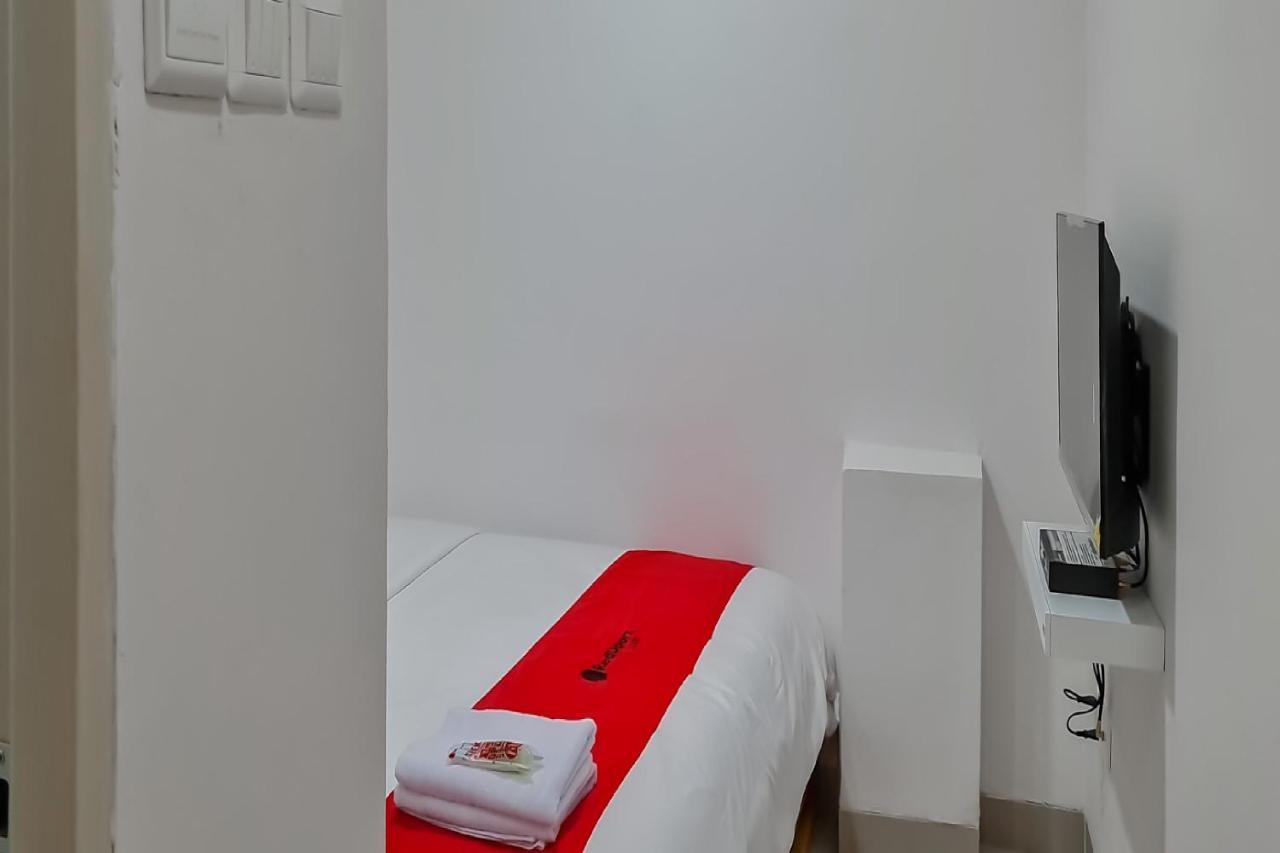 Reddoorz Plus @ Batutulis Bogor Exterior photo