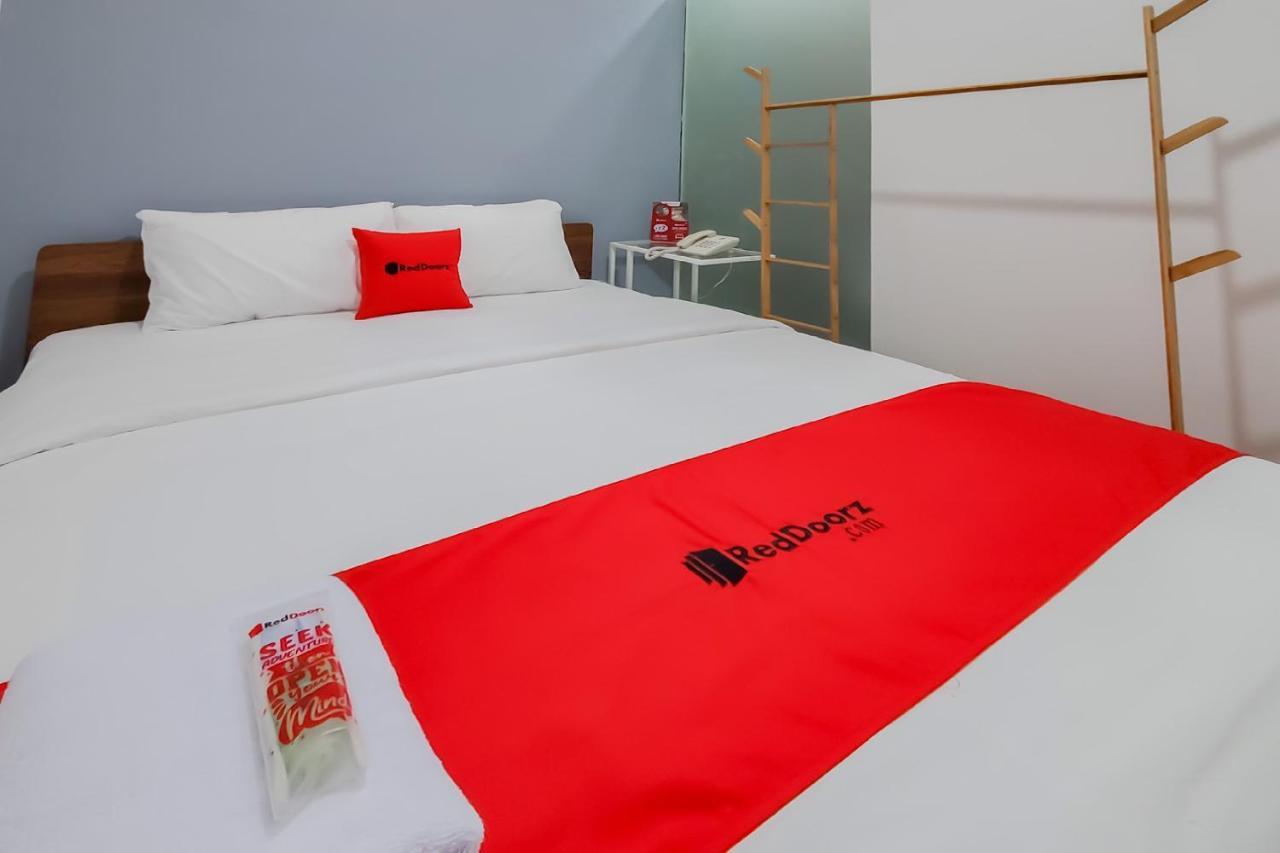 Reddoorz Plus @ Batutulis Bogor Exterior photo